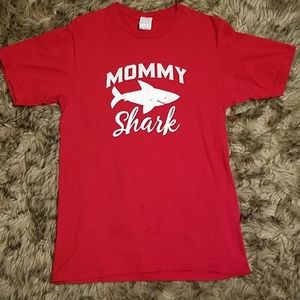 💎3for15 mommy shark tee